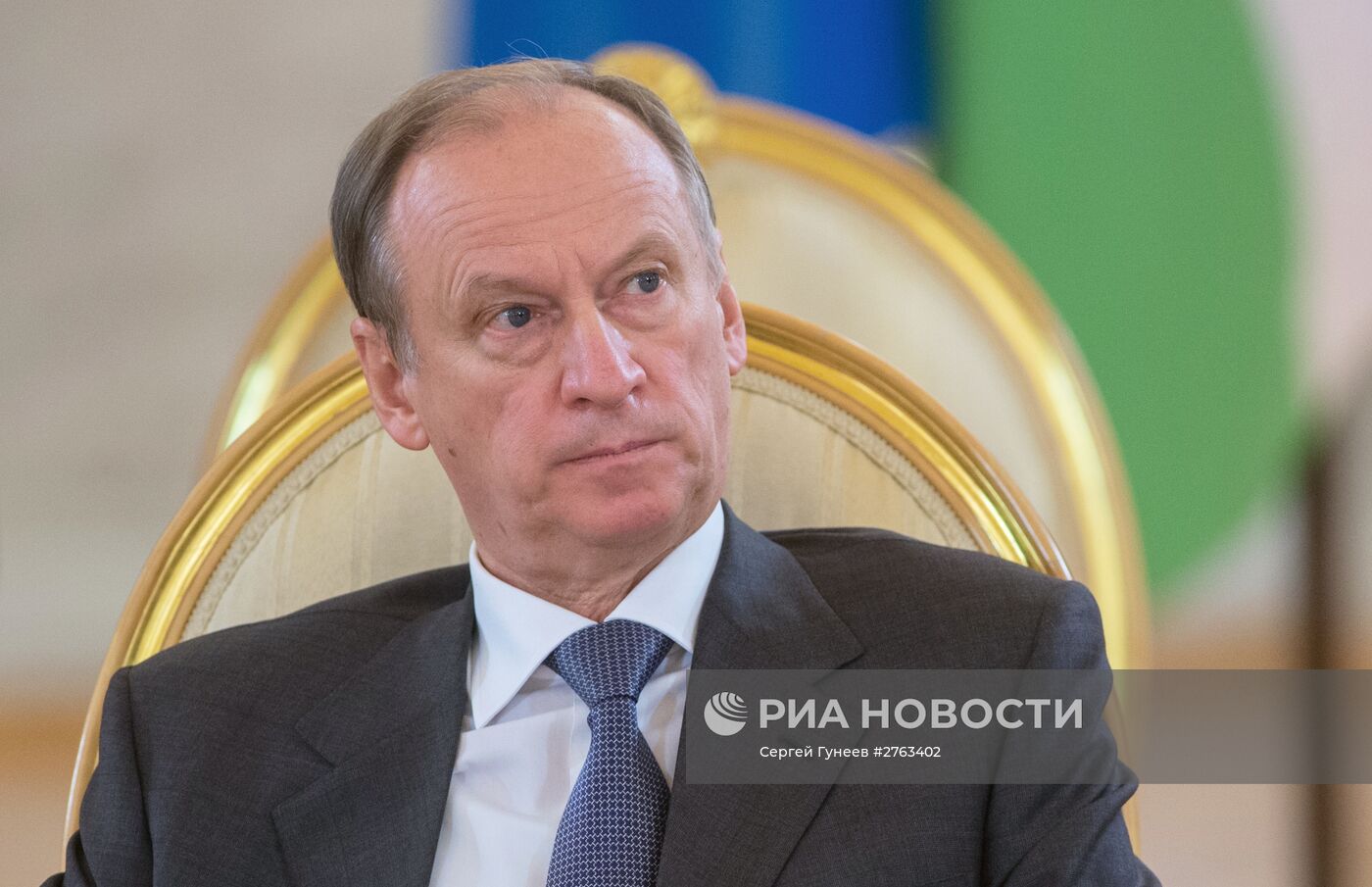 Президент РФ В. Путин принимает участие в саммитах ОДКБ и ВЕЭС в Москве