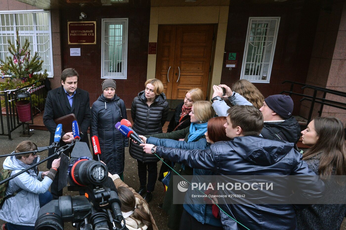 Заседание суда по делу об усыновлении обгоревшего в тульском роддоме мальчика