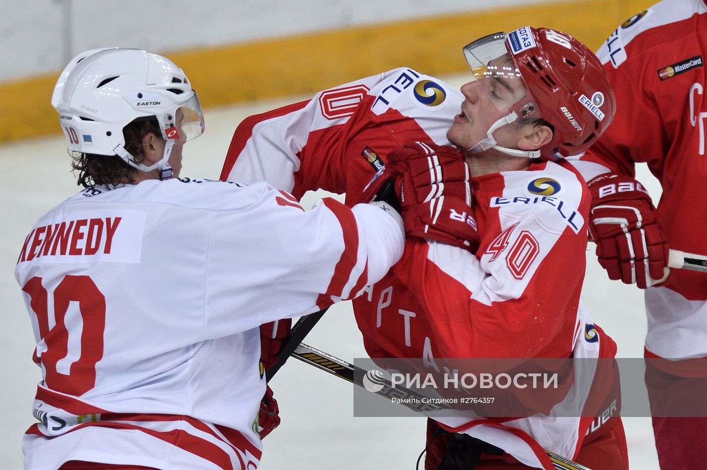 Хоккей. КХЛ. Матч "Спартак" - "Йокерит"