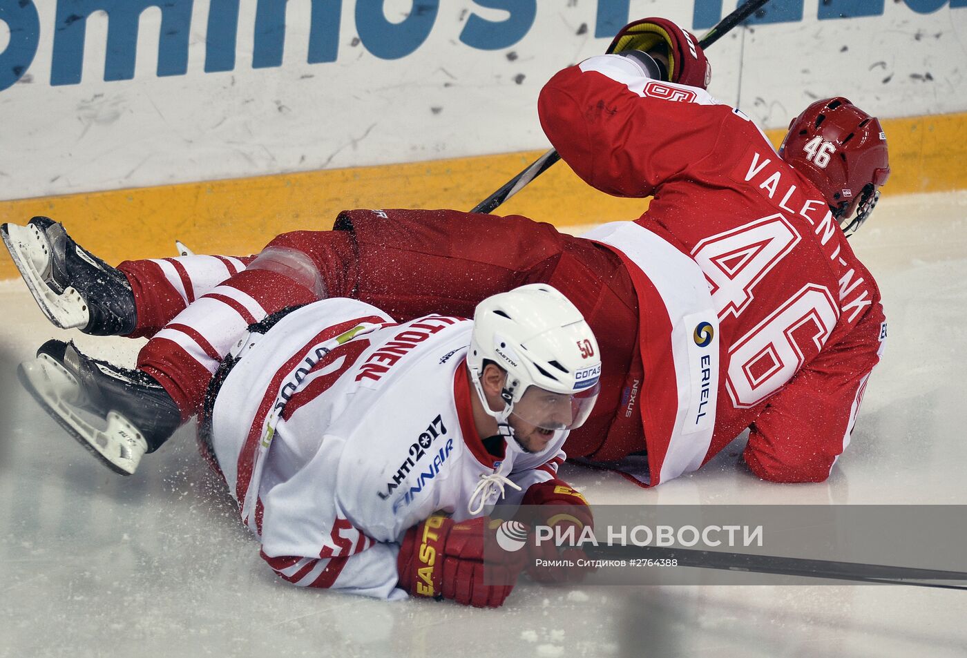 Хоккей. КХЛ. Матч "Спартак" - "Йокерит"