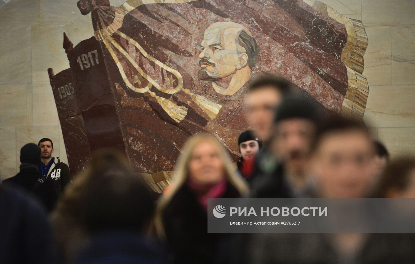 Станция Московского метрополитена "Бауманская" открылась после реконструкции