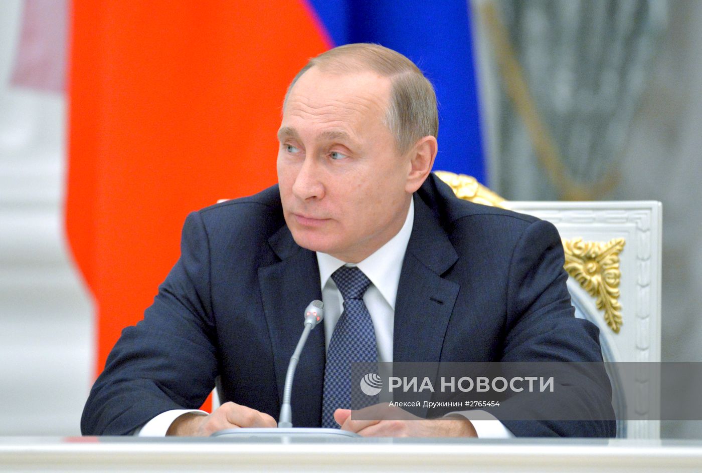 Президент РФ В. Путин провел встречу с представителями российских деловых кругов