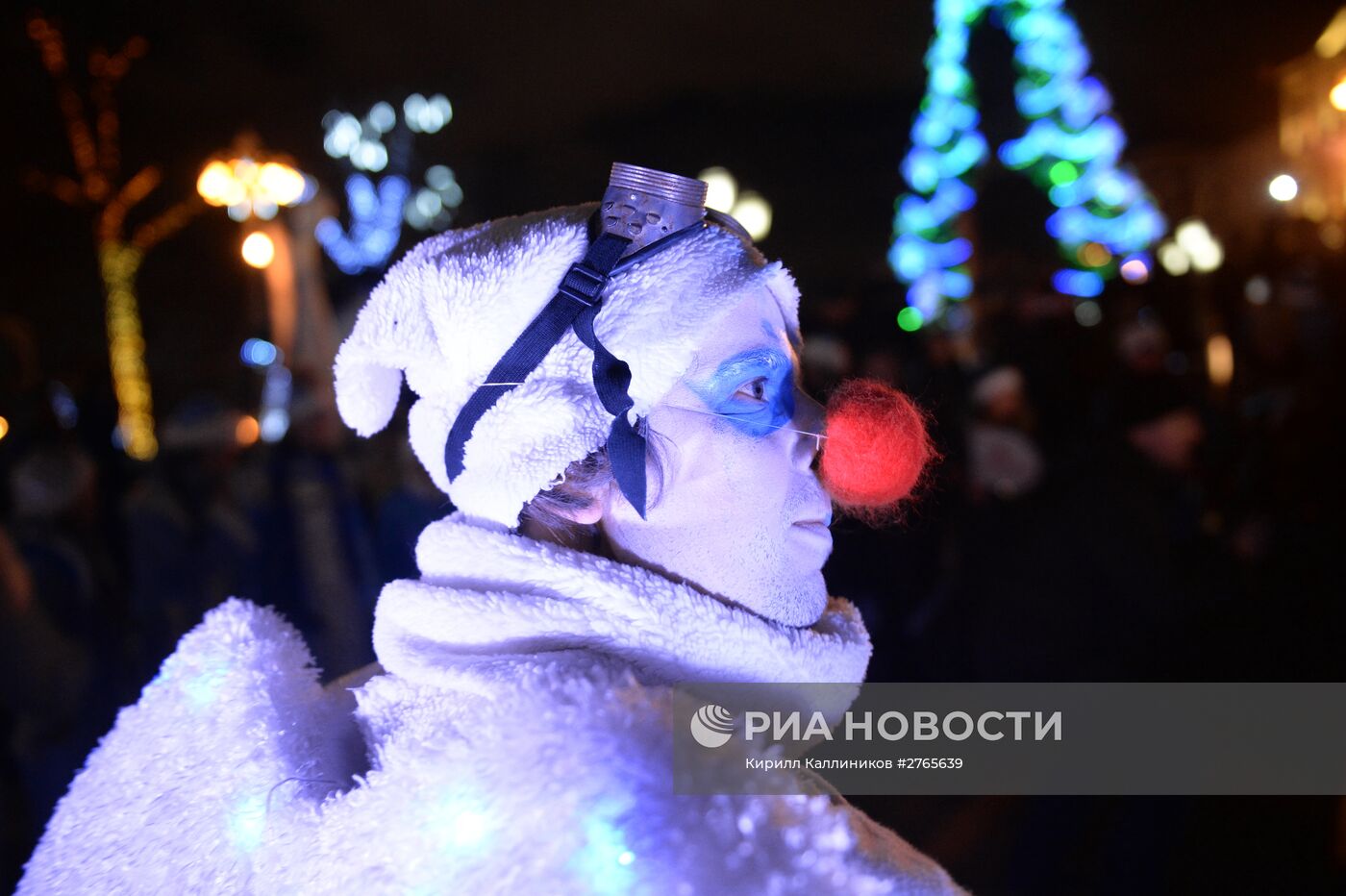 Парад Снегурочек в Москве