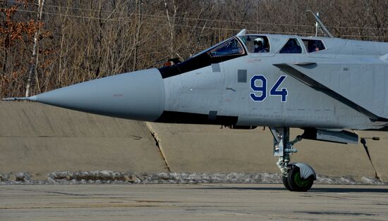Авиаполк в Приморье получил три модернизированных самолета МиГ-31 БМ