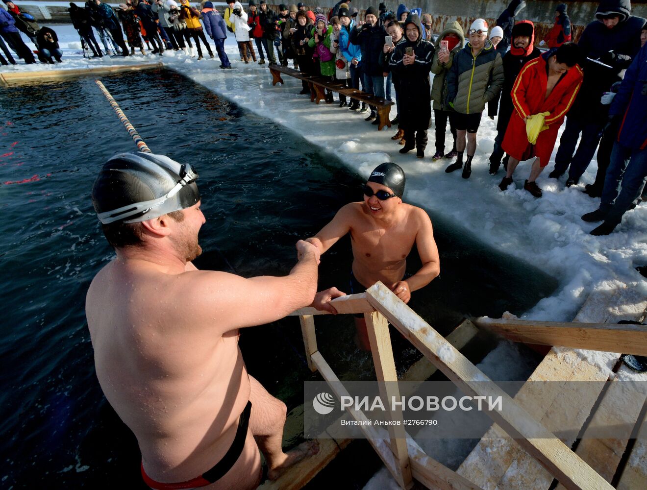 Международные соревнования по зимнему плаванию "Владивосток-2015"