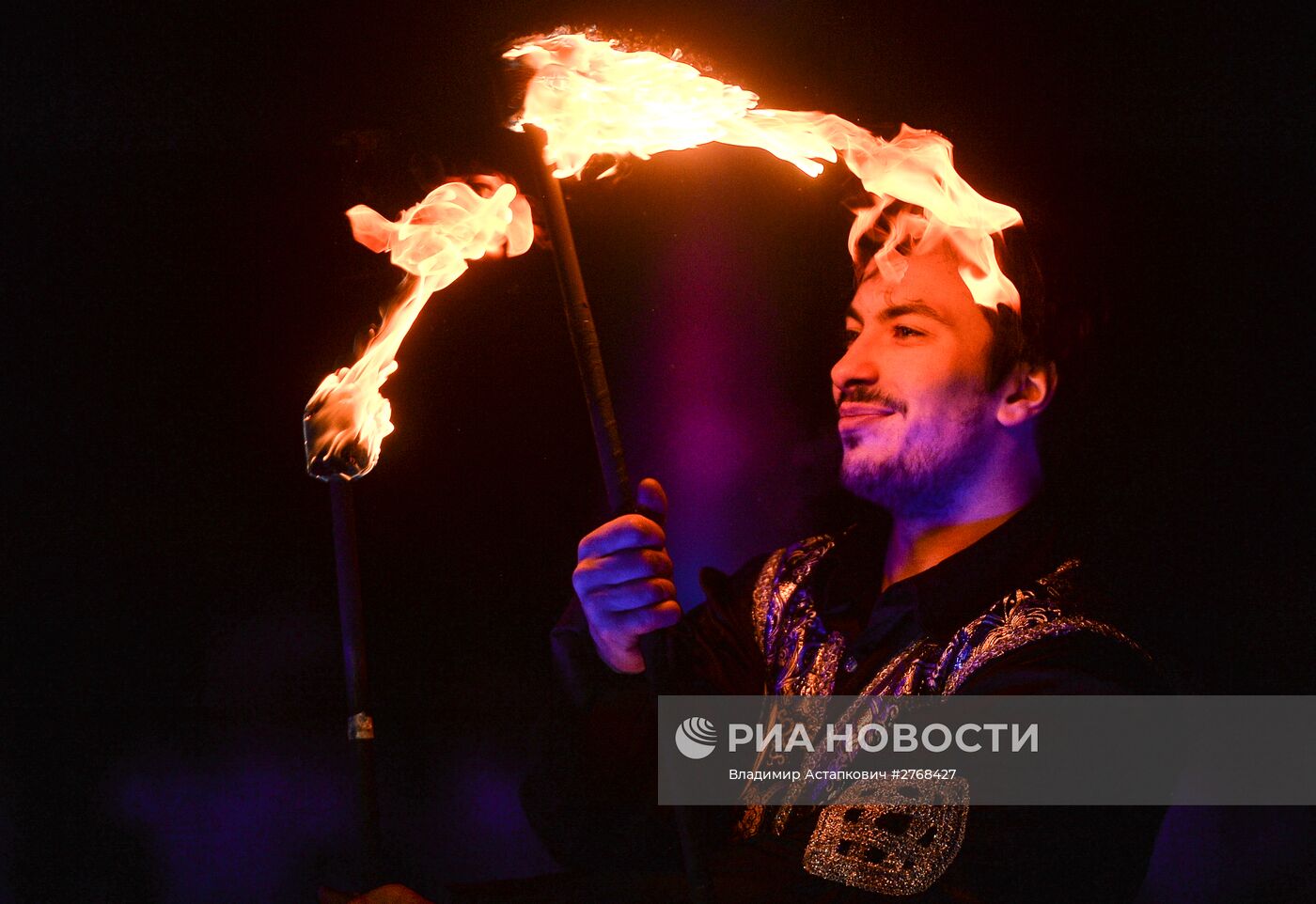 Открытие фестиваля "Ледовая Москва. В кругу семьи" в парке Победы на Поклонной горе