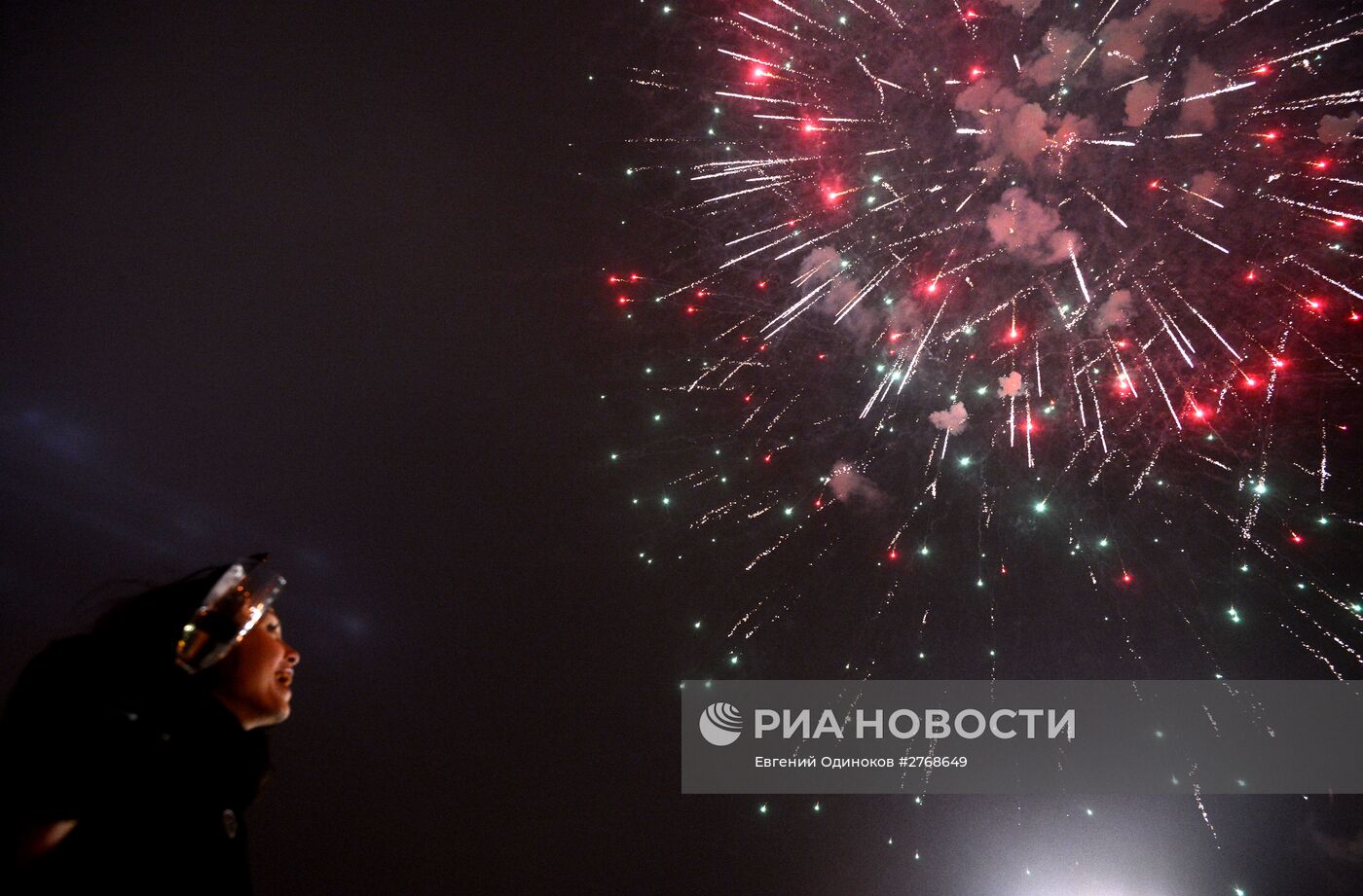 Празднование Нового года на Васильевском спуске