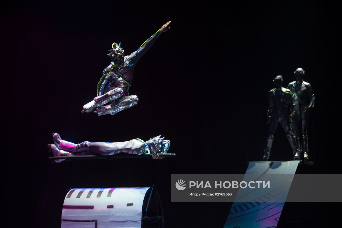 Цирковое шоу "UFO. Цирк с другой планеты" в Санкт-Петербурге