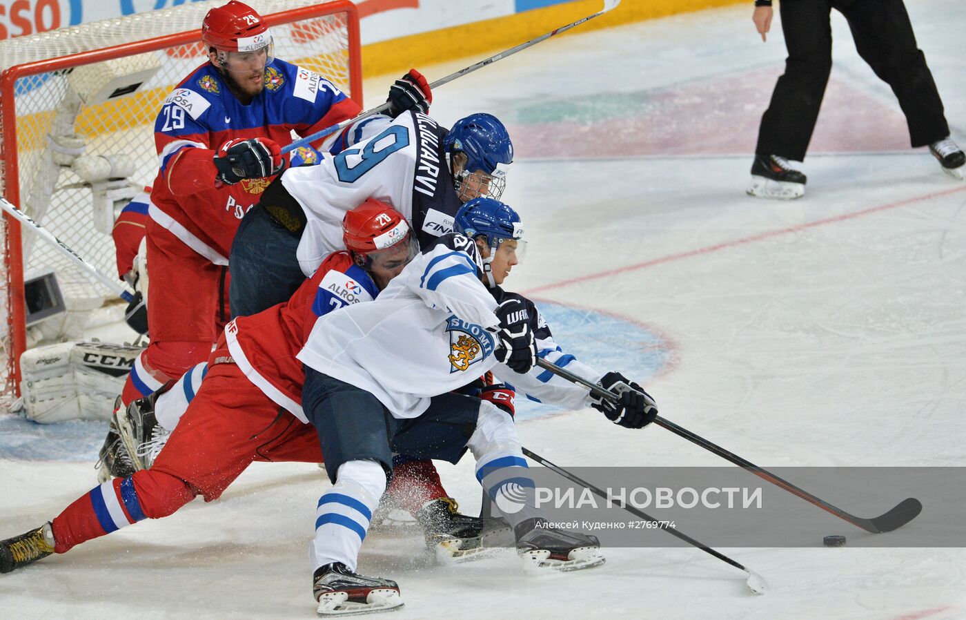 Хоккей. Молодежный чемпионат мира. Матч Россия - Финляндия