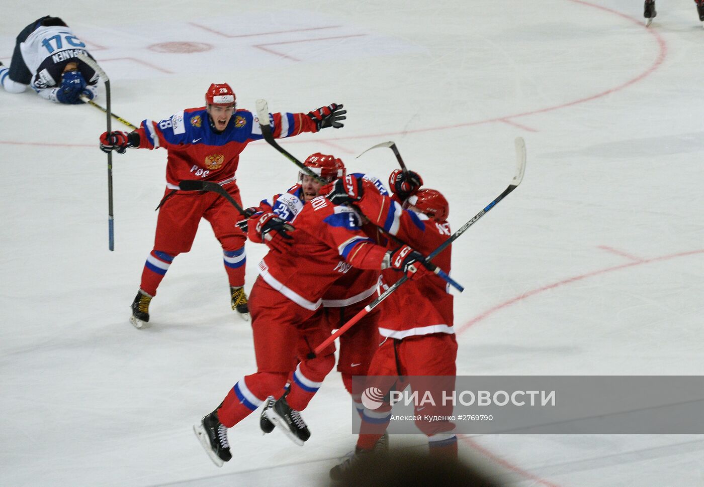 Хоккей. Молодежный чемпионат мира. Матч Россия - Финляндия