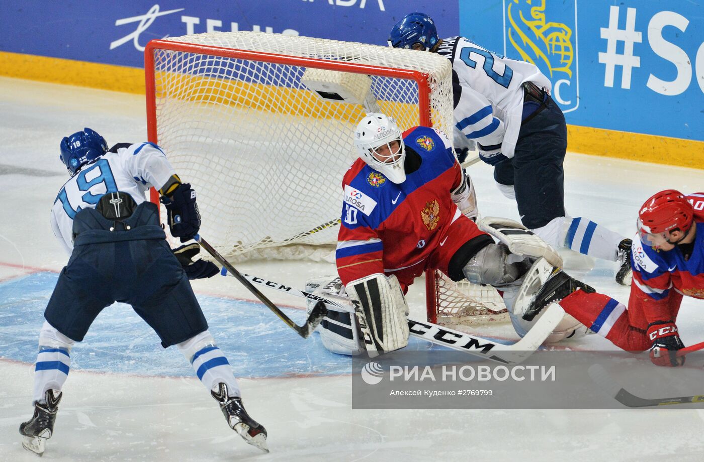 Хоккей. Молодежный чемпионат мира. Матч Россия - Финляндия