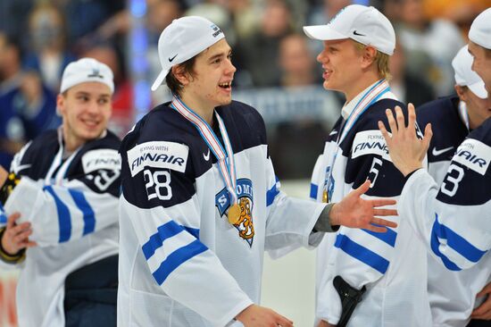 Хоккей. Молодежный чемпионат мира. Матч Россия - Финляндия