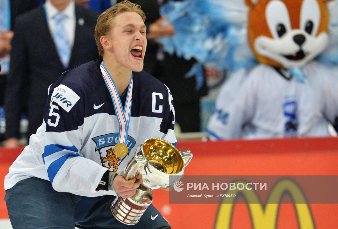 Хоккей. Молодежный чемпионат мира. Матч Россия - Финляндия