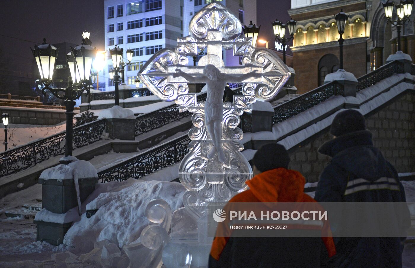 Рождественский фестиваль ледовой скульптуры "Вифлеемская звезда" в Екатеринбурге