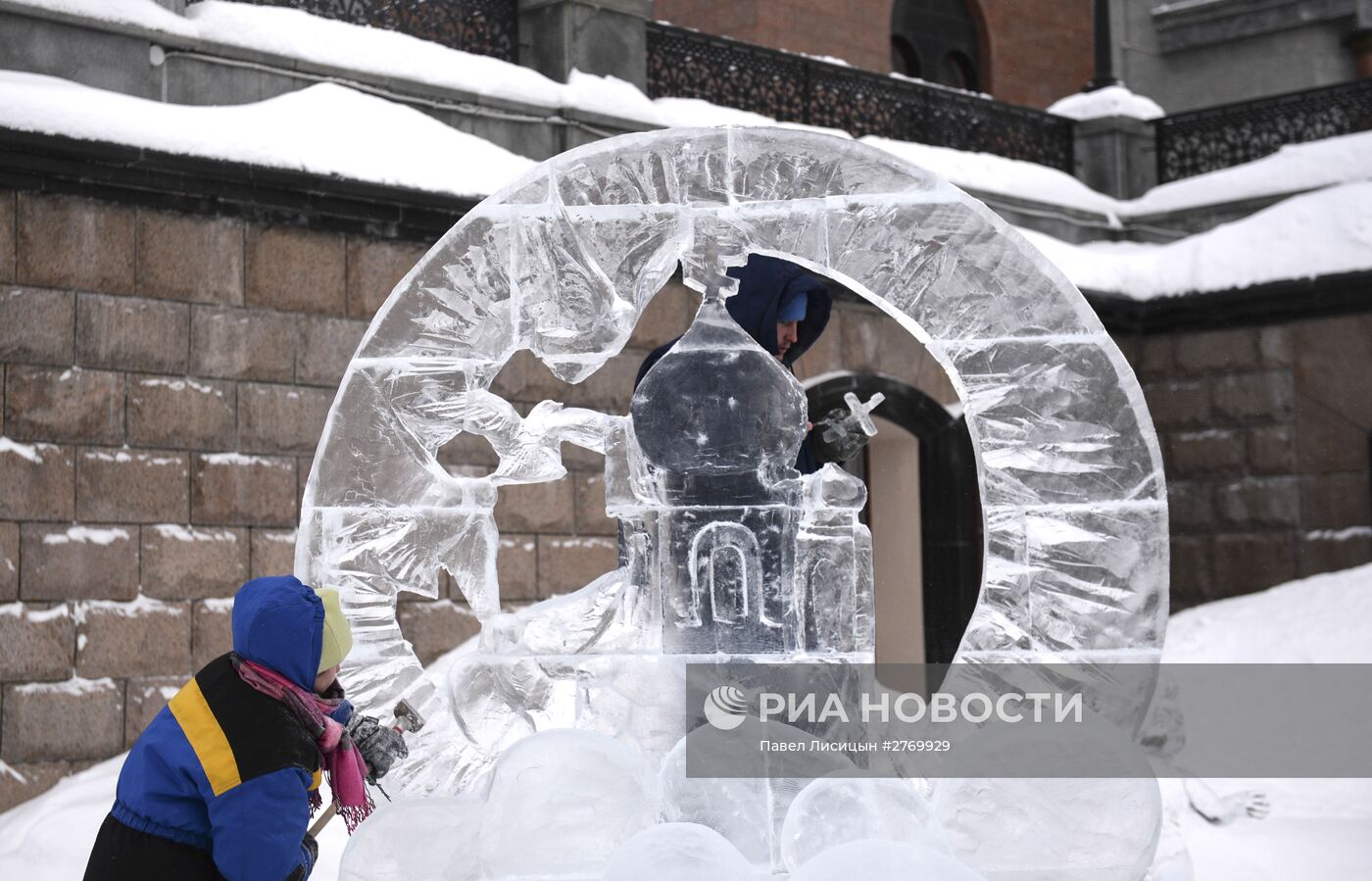 Рождественский фестиваль ледовой скульптуры "Вифлеемская звезда" в Екатеринбурге