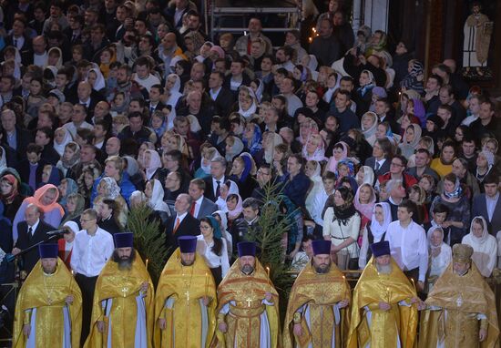 Рождественское богослужение в храме Христа Спасителя