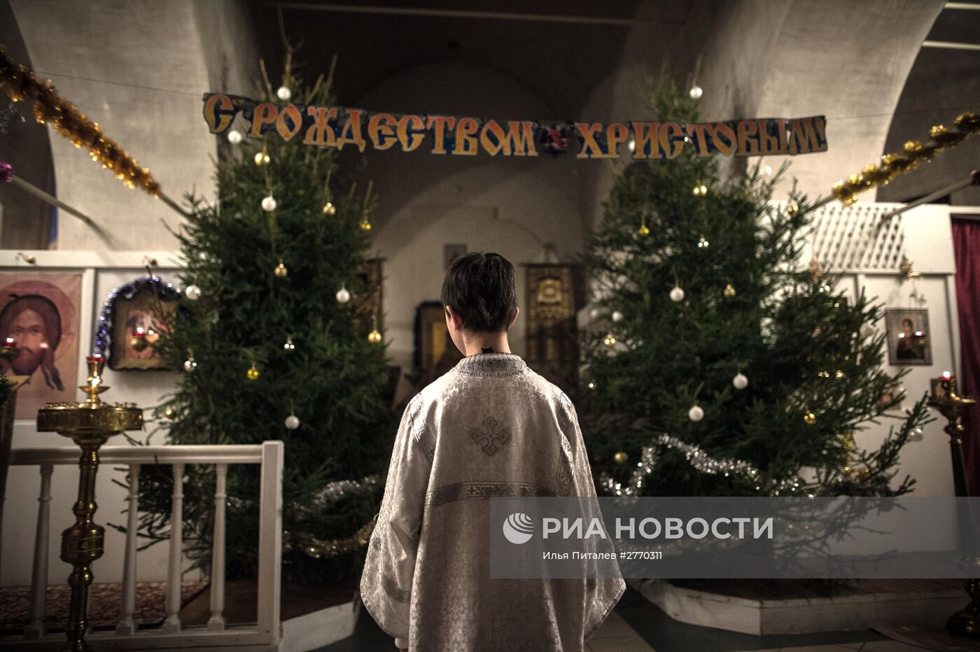 Рождественская служба в Храме Владимирской иконы Божьей Матери в селе Давыдово