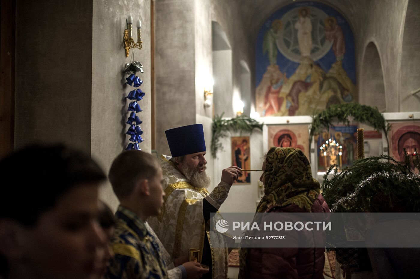 Рождественская служба в Храме Владимирской иконы Божьей Матери в селе Давыдово