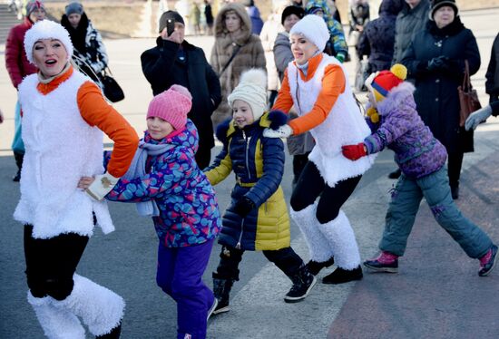 Рождественские гуляния на центральной площади Владивостока