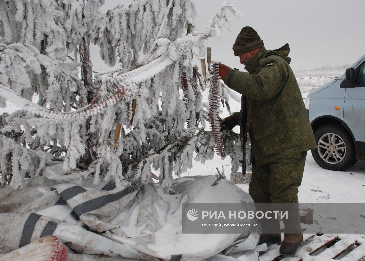 Бойцы ополчения ДНР на линии разграничения