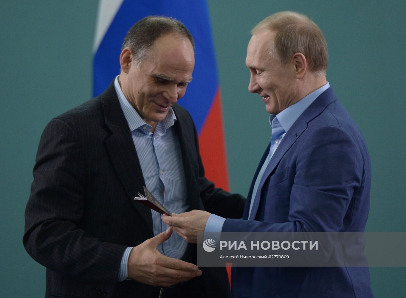 Президент РФ В. Путин встретился с членами сборной команды РФ по дзюдо