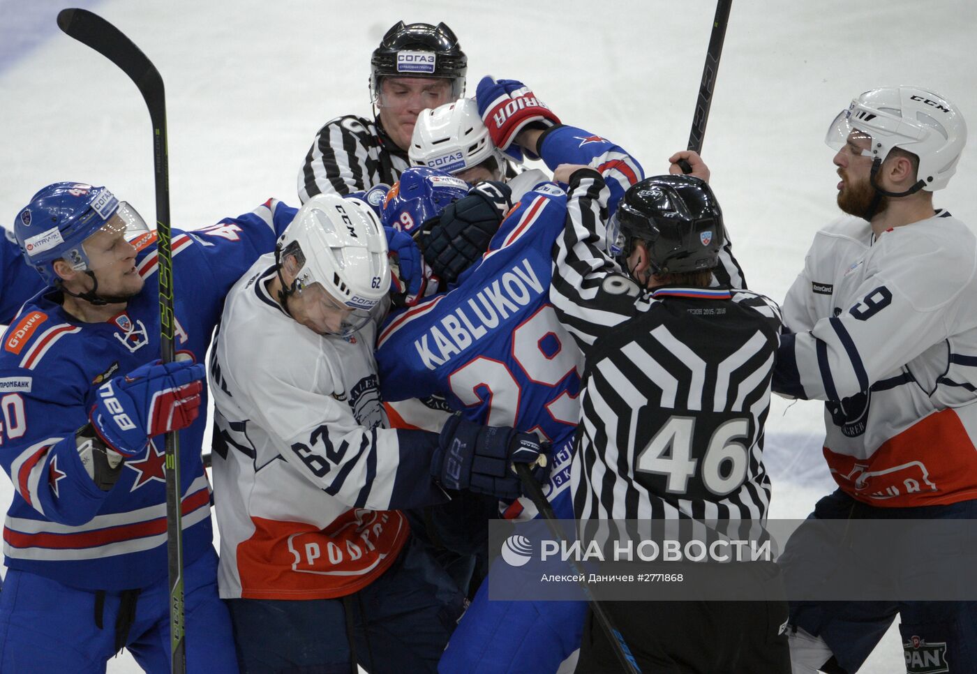 Хоккей. КХЛ. Матч СКА - "Медвешчак"