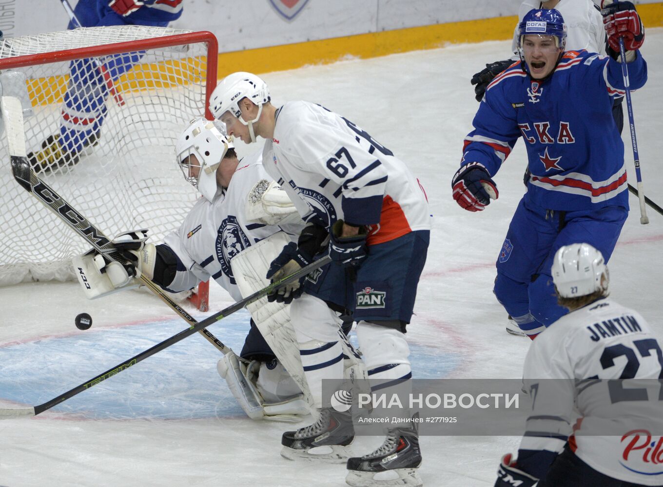 Хоккей. КХЛ. Матч СКА - "Медвешчак"