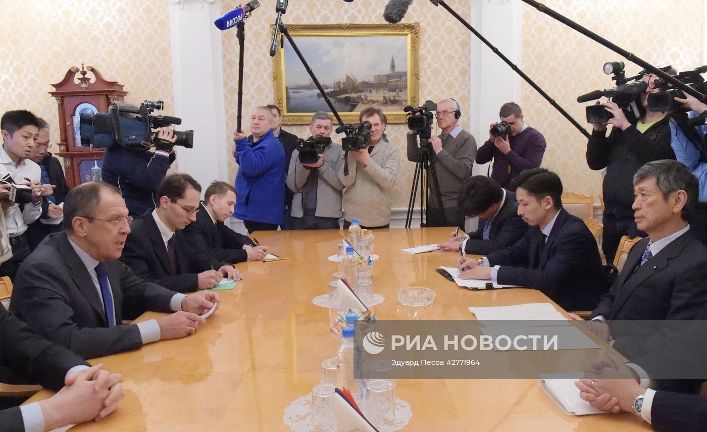 Встреча главы МИД РФ С.Лаврова с бывшим Министром иностранных дел Японии М.Комурой