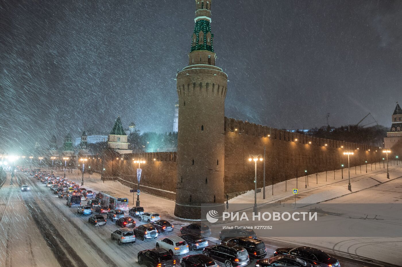 Снегопад в Москве