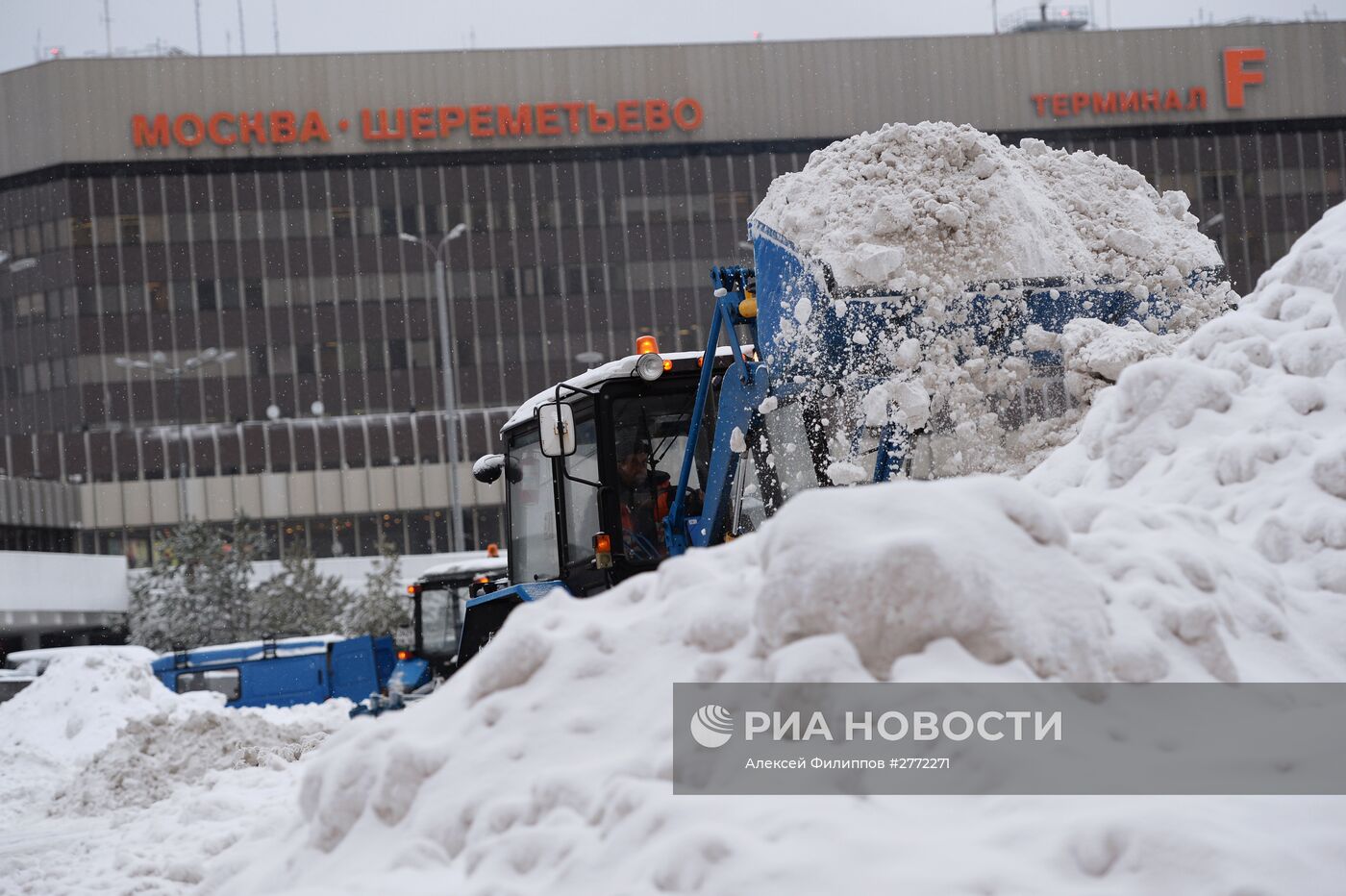 Уборка снега в Москве