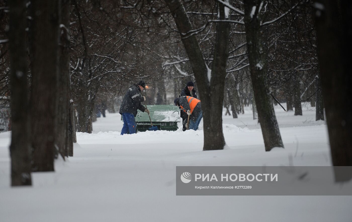 Уборка снега в Москве