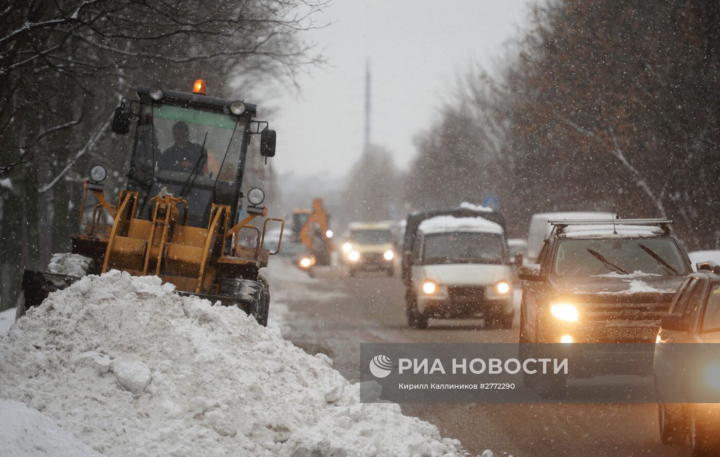 Уборка снега в Москве