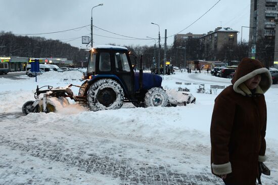 Уборка снега в Москве