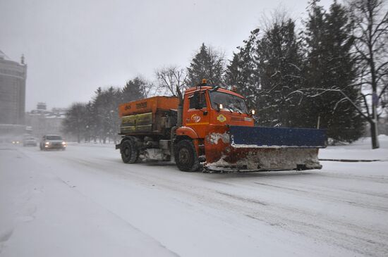 Уборка снега в Казани