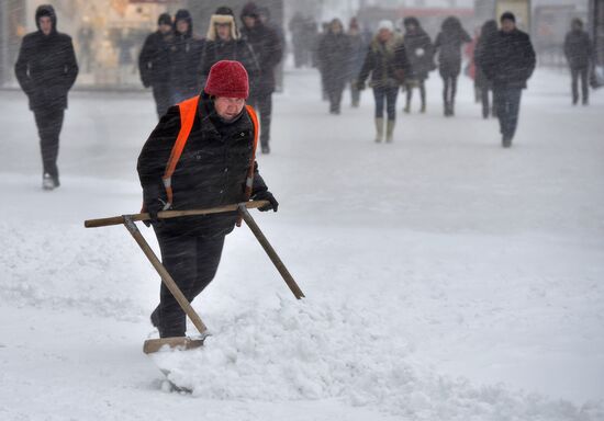 Уборка снега в Казани