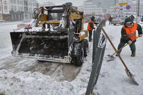 Уборка снега в Казани