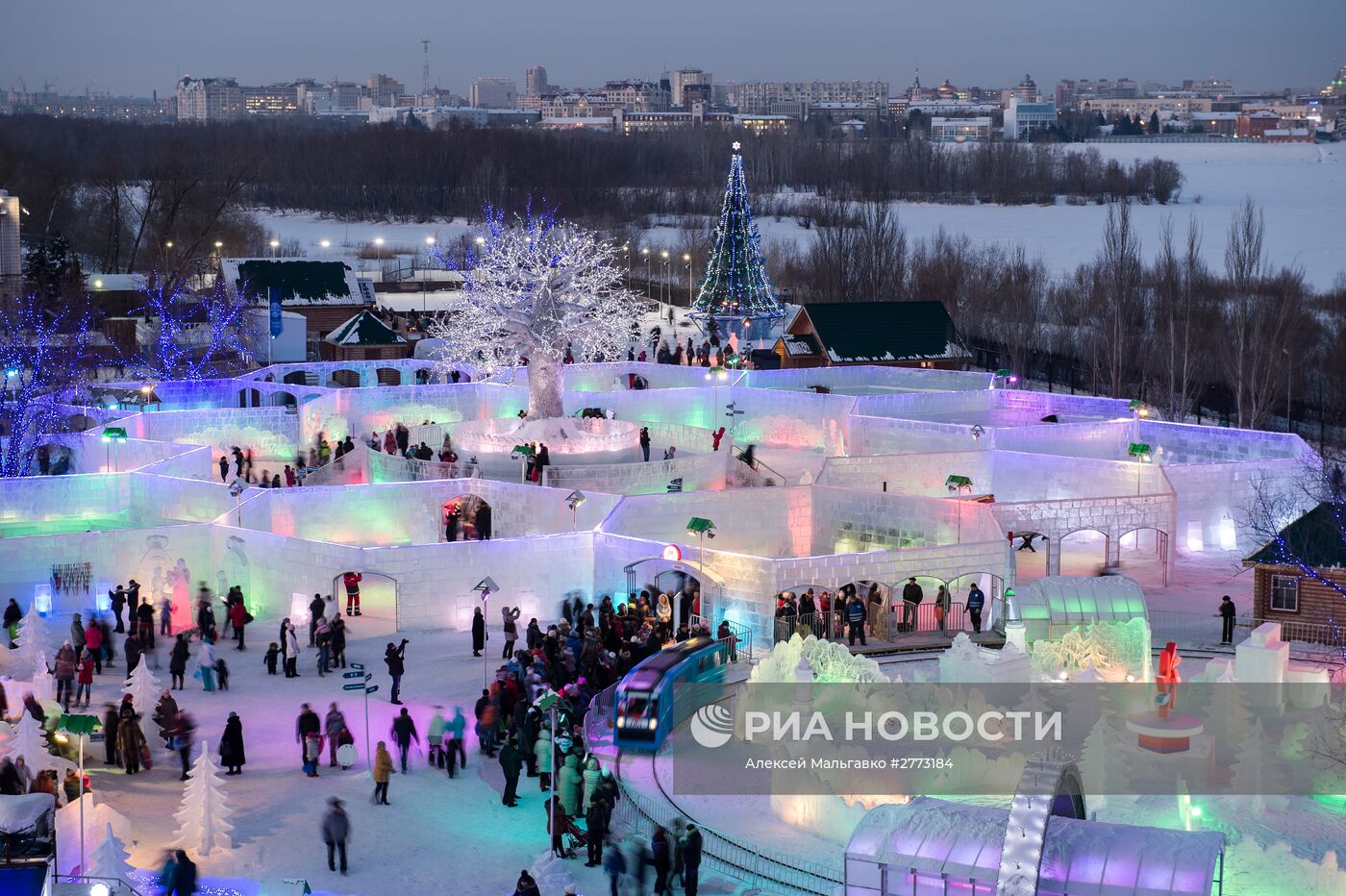 Ледовый городок "Беловодье" в Омске