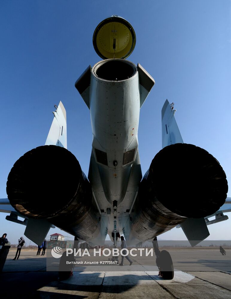 Авиаполк Восточного военного округа получил два новых истребителя Су-35С