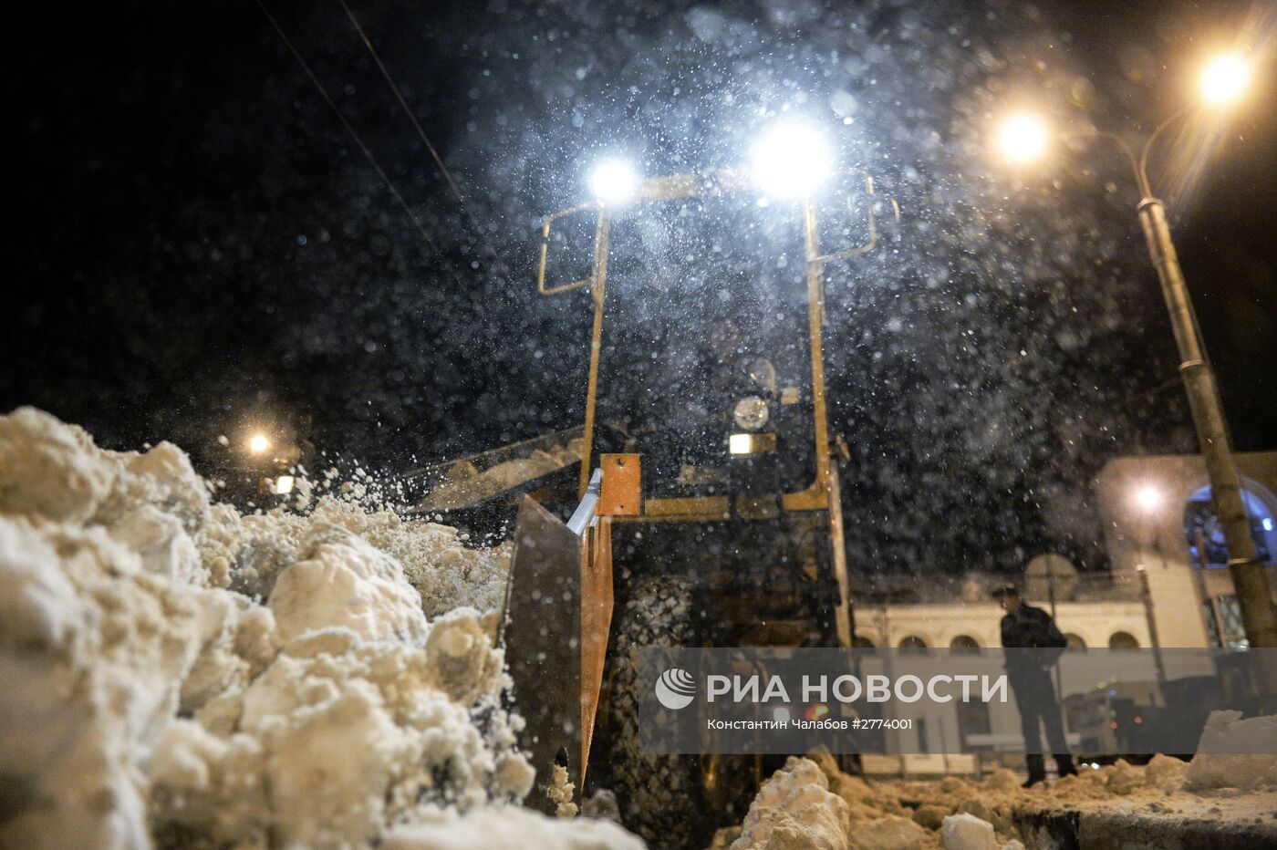 Уборка снега в Великом Новгороде