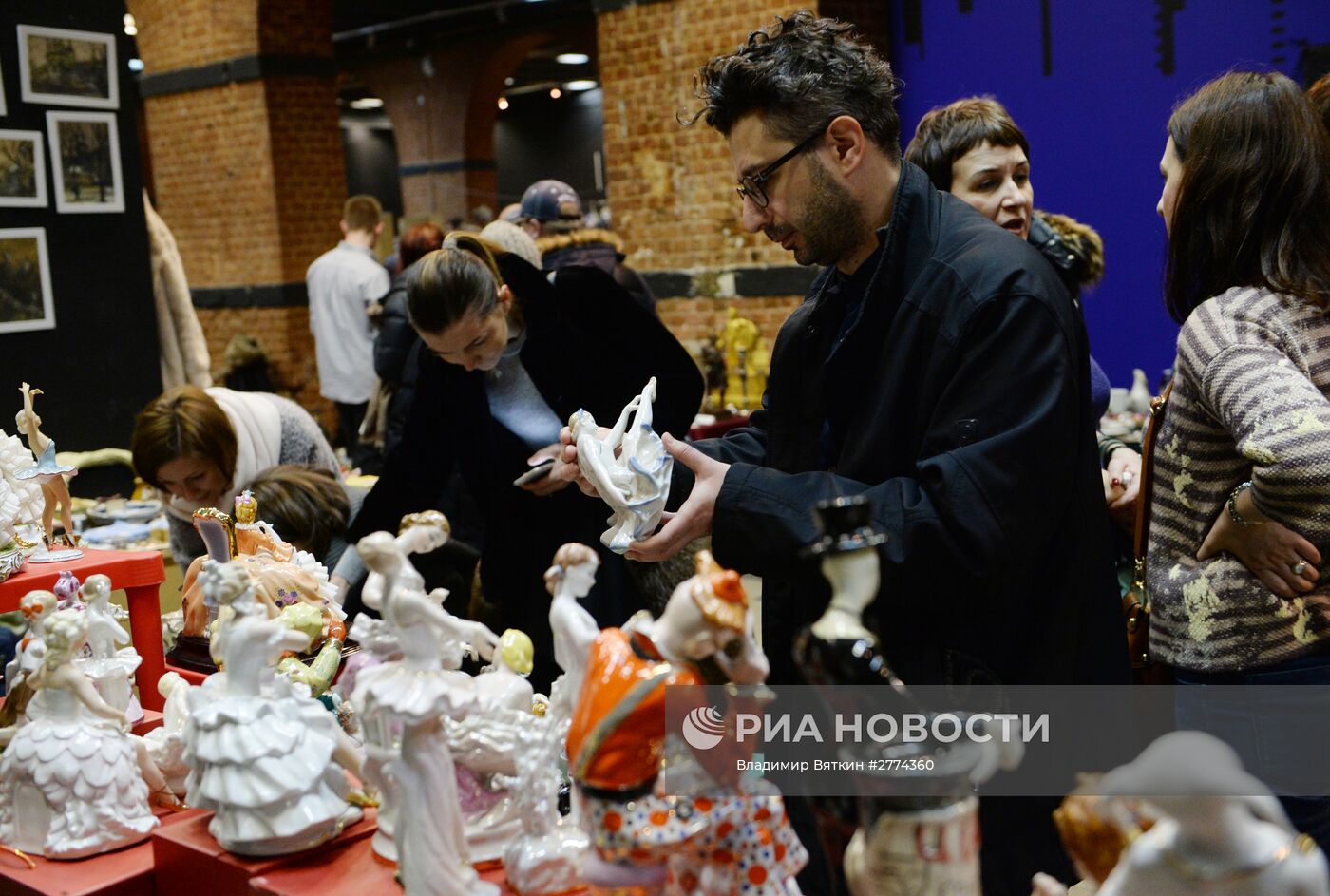 Зимний городской блошиный рынок в Музее Москвы