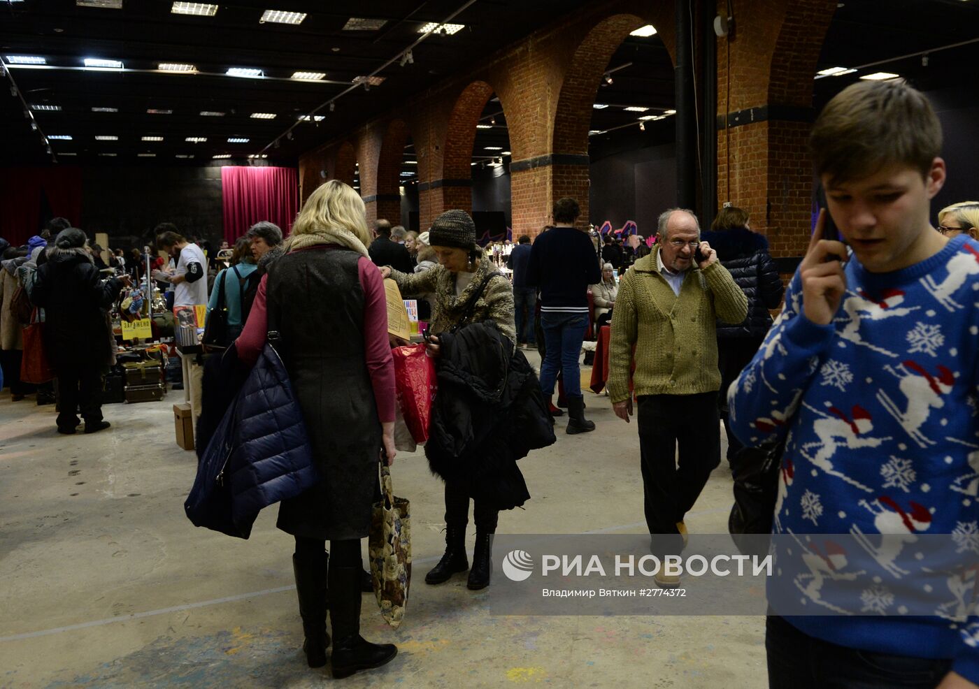 Зимний городской блошиный рынок в Музее Москвы