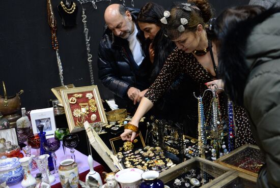 Зимний городской блошиный рынок в Музее Москвы