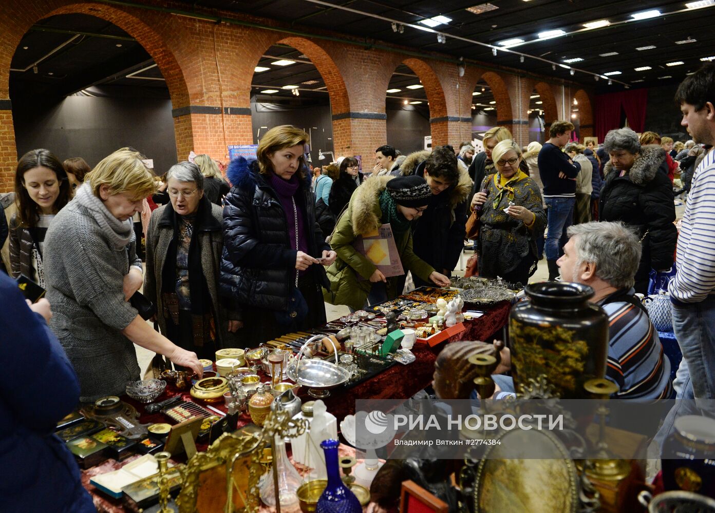 Зимний городской блошиный рынок в Музее Москвы