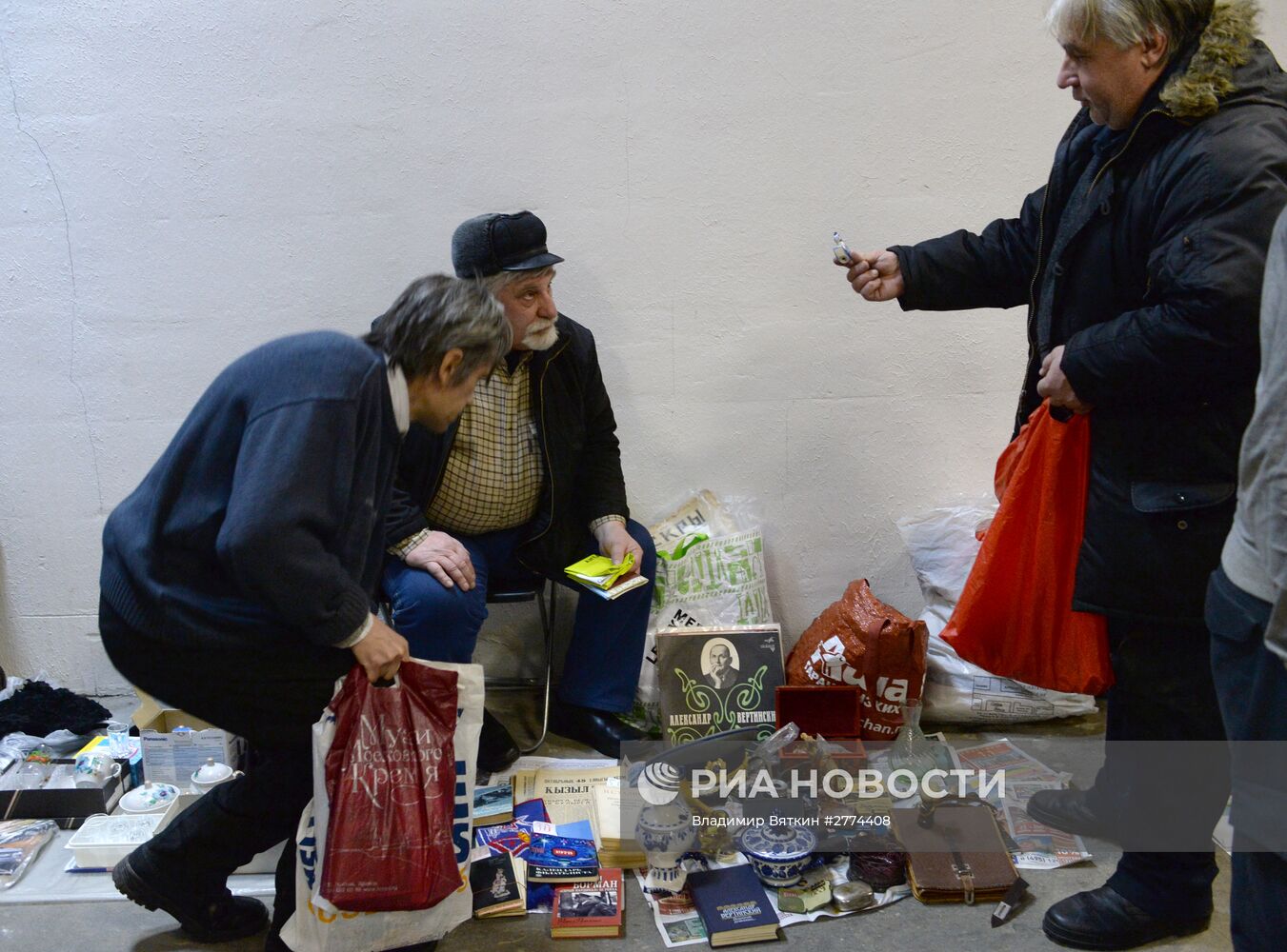 Зимний городской блошиный рынок в Музее Москвы
