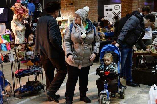 Зимний городской блошиный рынок в Музее Москвы