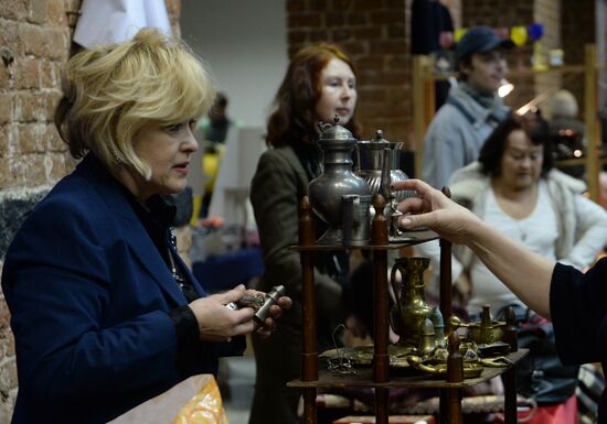 Зимний городской блошиный рынок в Музее Москвы