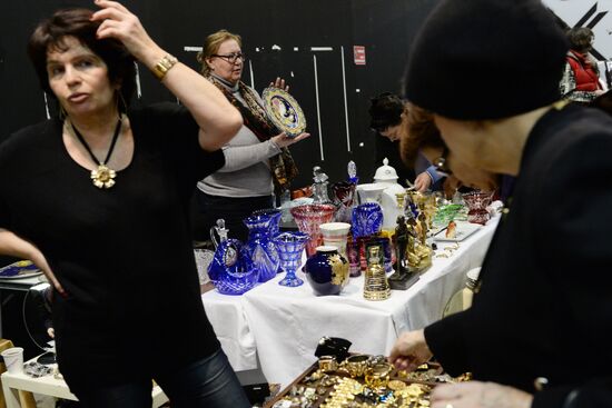 Зимний городской блошиный рынок в Музее Москвы