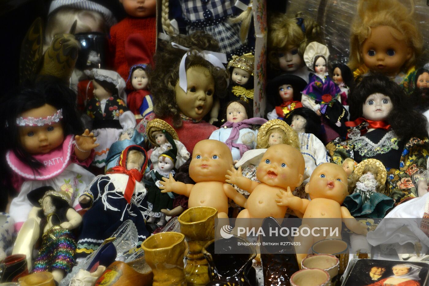 Зимний городской блошиный рынок в Музее Москвы