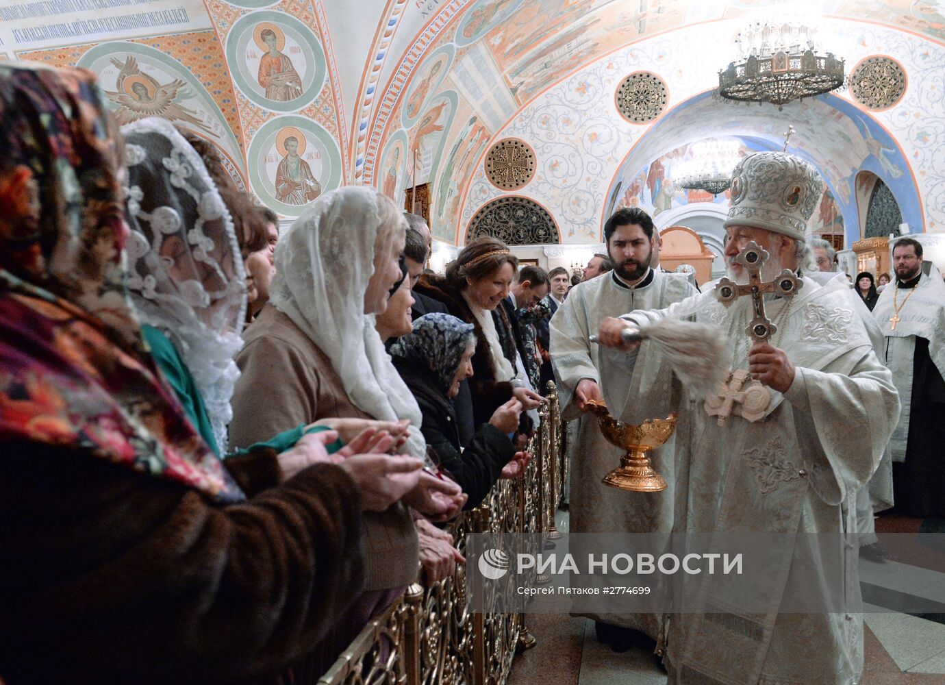 Патриаршее служение в Крещенский сочельник в храме Христа Спасителя