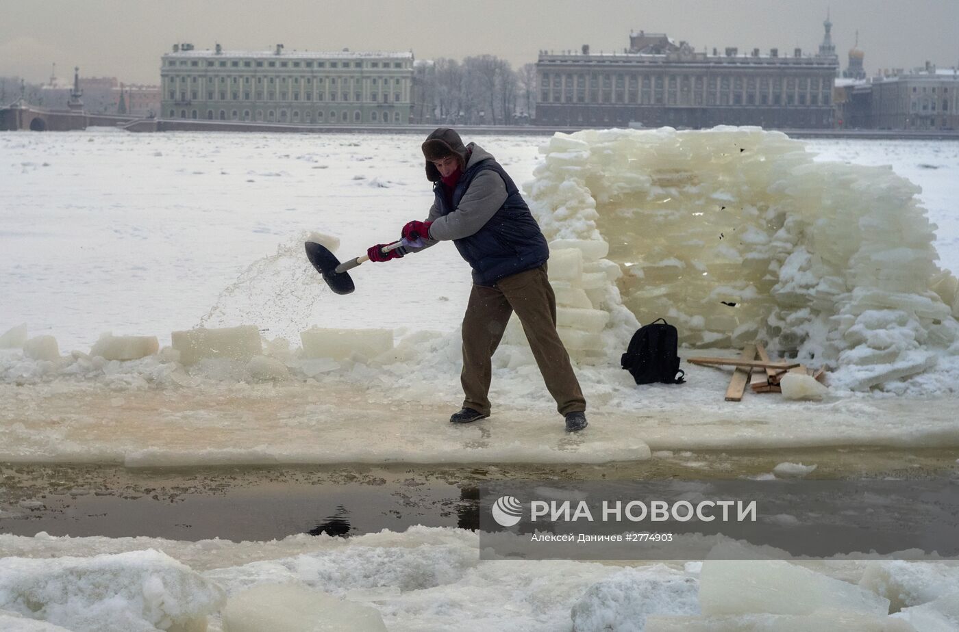 Подготовка к празднику Крещения в Санкт-Петербурге